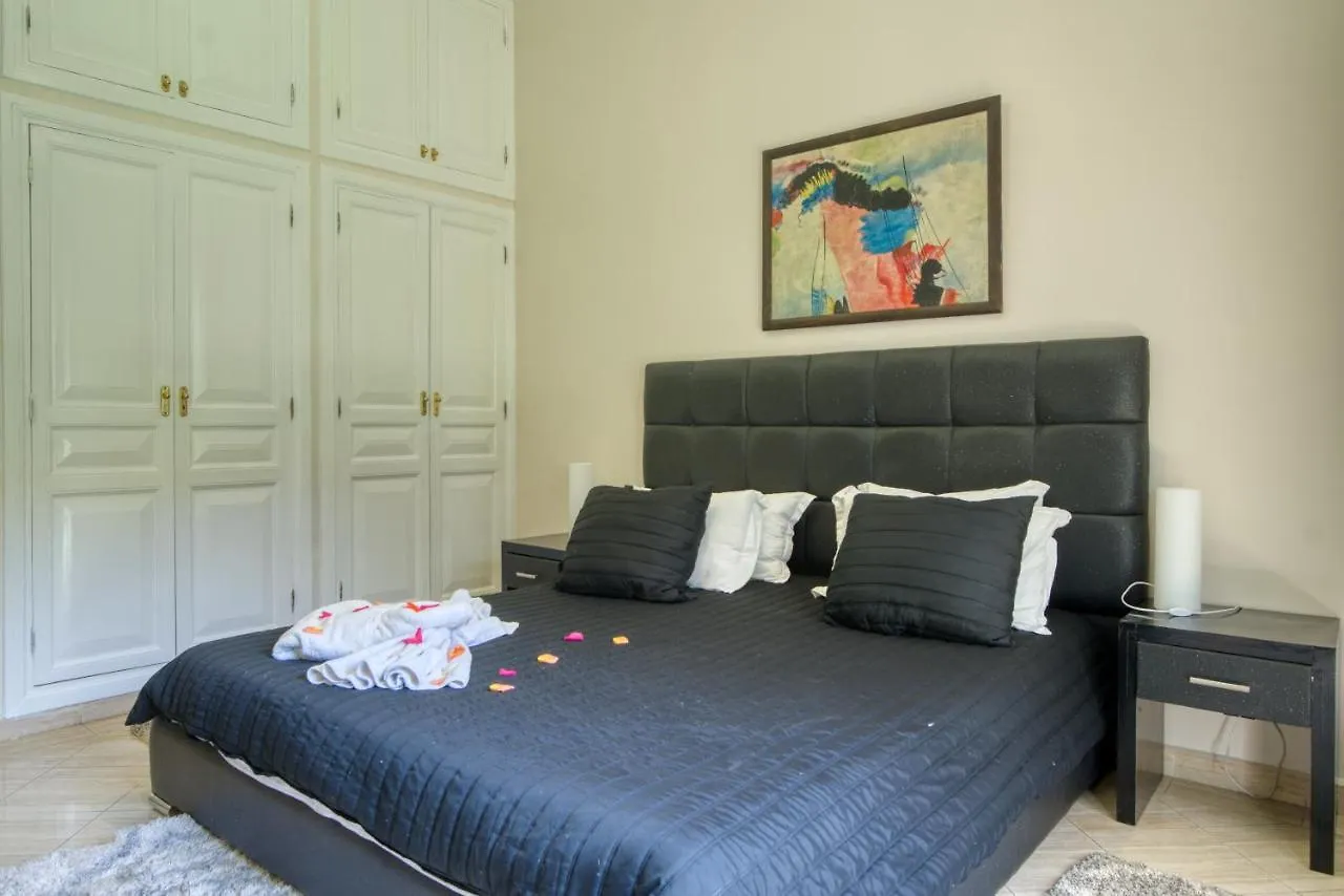 Villas 95 Appart'Hotel Lagouassem